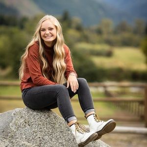 Meet your Posher, Katie